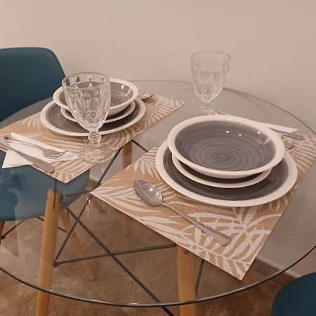 Apartamento Acogedor Junto A Calle Betis, Triana-Los Remedios Sevilla Buitenkant foto