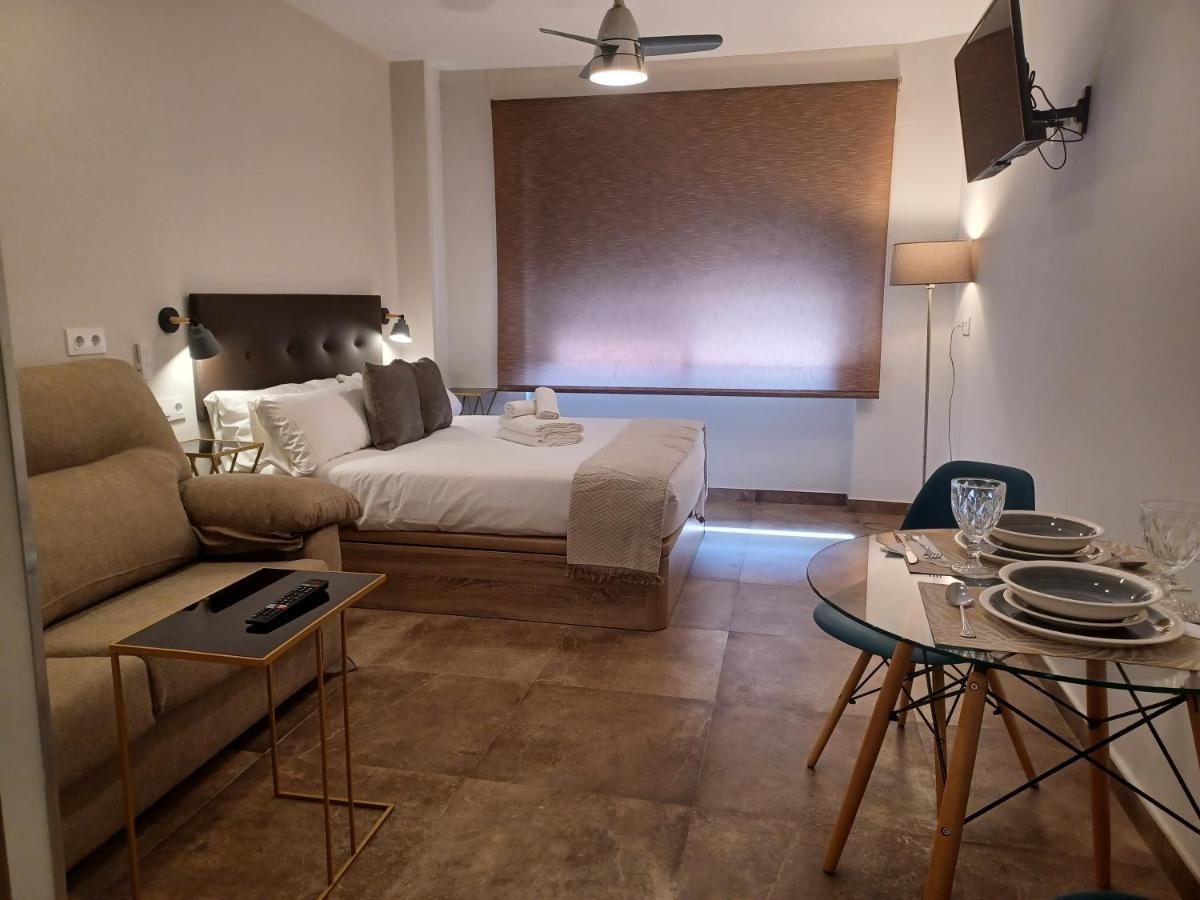 Apartamento Acogedor Junto A Calle Betis, Triana-Los Remedios Sevilla Buitenkant foto