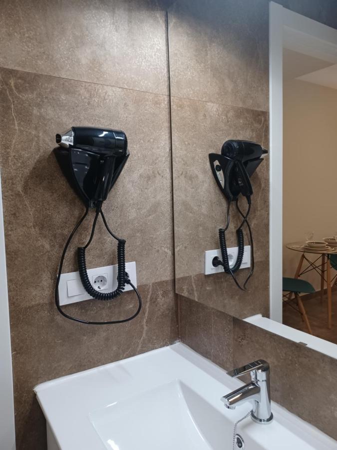 Apartamento Acogedor Junto A Calle Betis, Triana-Los Remedios Sevilla Buitenkant foto