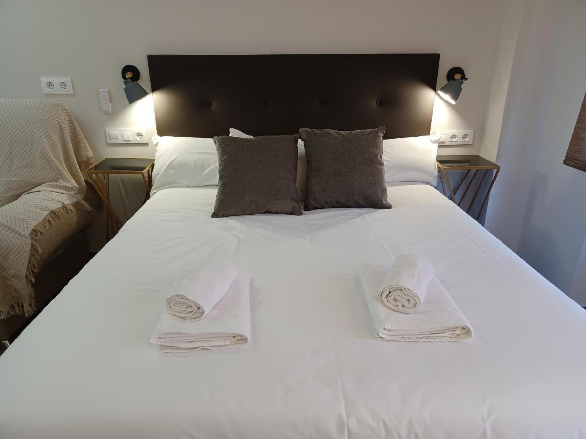 Apartamento Acogedor Junto A Calle Betis, Triana-Los Remedios Sevilla Buitenkant foto