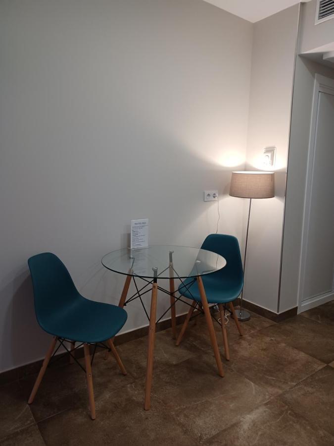 Apartamento Acogedor Junto A Calle Betis, Triana-Los Remedios Sevilla Buitenkant foto