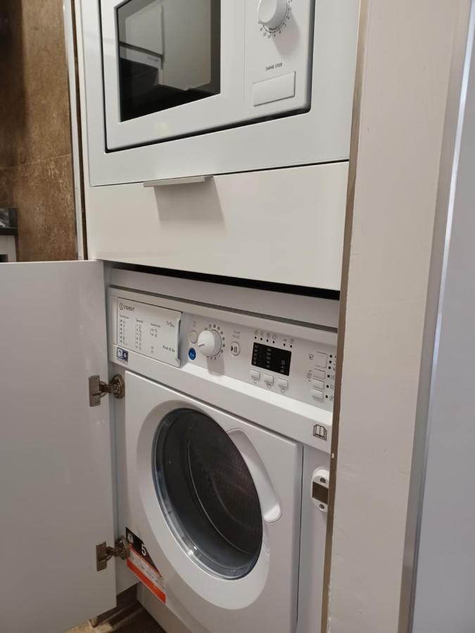 Apartamento Acogedor Junto A Calle Betis, Triana-Los Remedios Sevilla Buitenkant foto