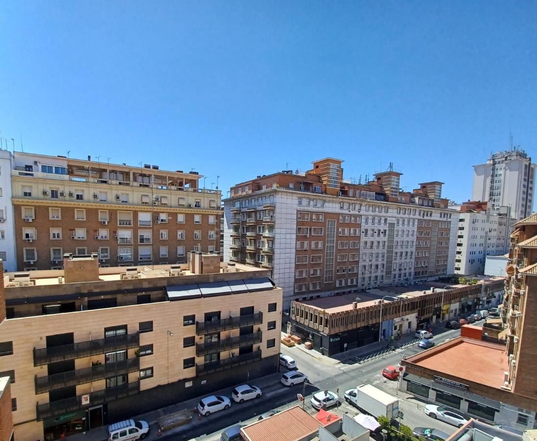 Apartamento Acogedor Junto A Calle Betis, Triana-Los Remedios Sevilla Buitenkant foto