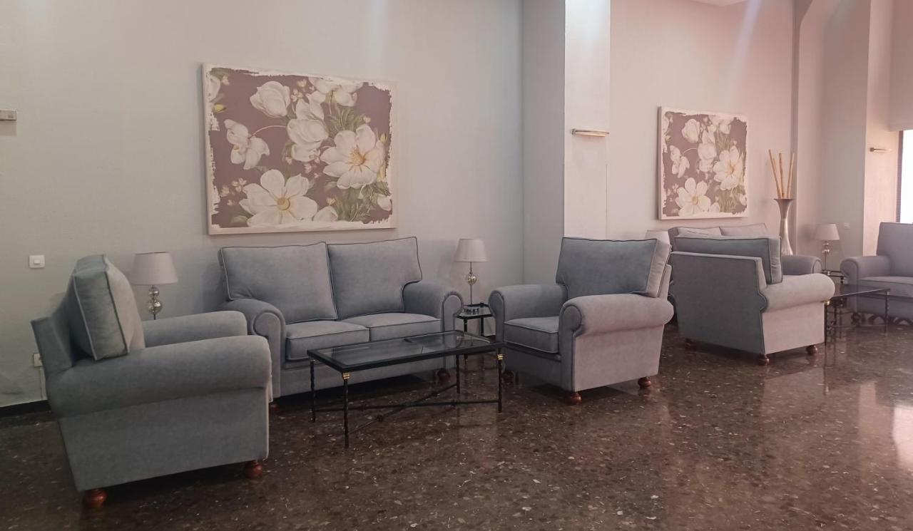 Apartamento Acogedor Junto A Calle Betis, Triana-Los Remedios Sevilla Buitenkant foto